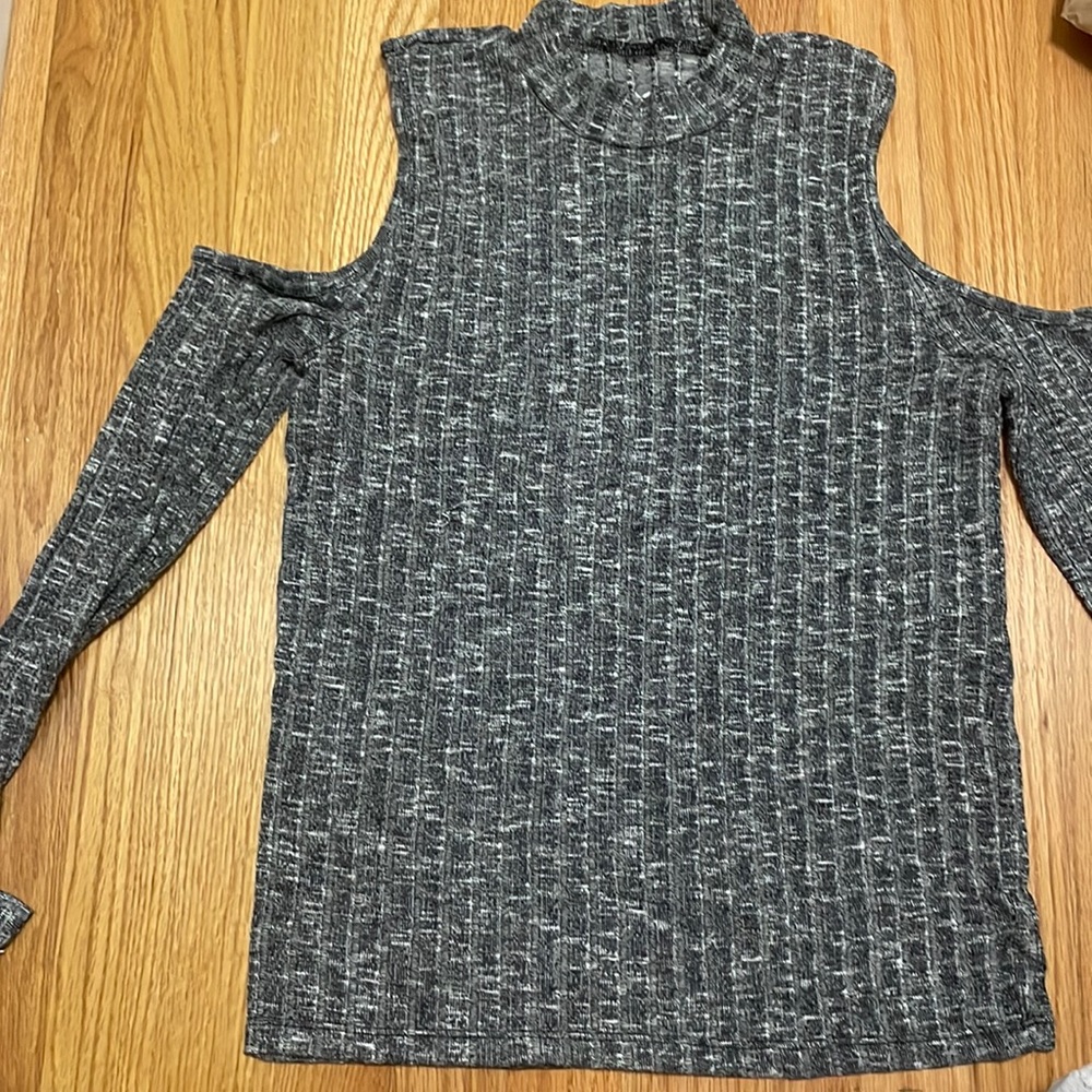 American eagle ribbed turtle neck with open shoulders